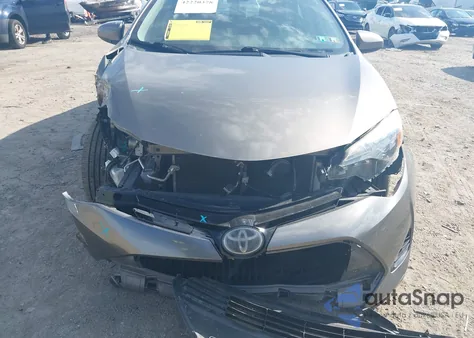 2018 Toyota Corolla Le z USA, uszkodzony, nr VIN 2T1BURHE9JC971913